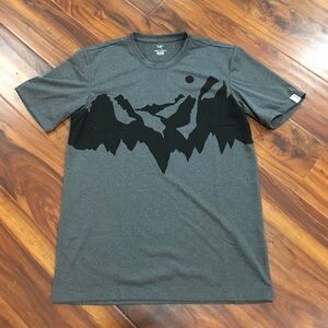 Arc'teryx men's t-shirt medium/small